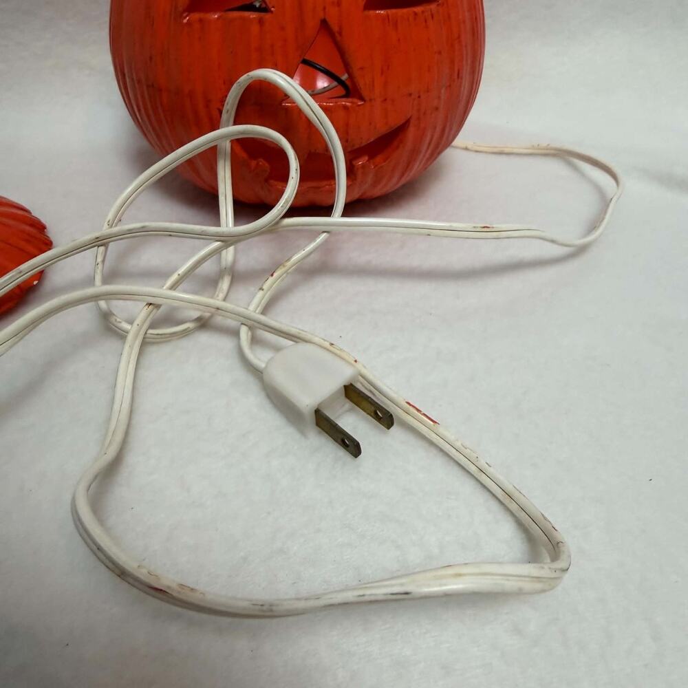 Vintage 70s Jack-O'-Lantern Ceramic Lighted Pumpkin 7" Plug In Halloween Decor - Picture 8 of 14